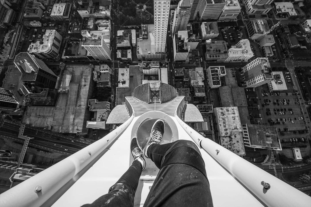 News of DrifterShoots climbing building screenshot